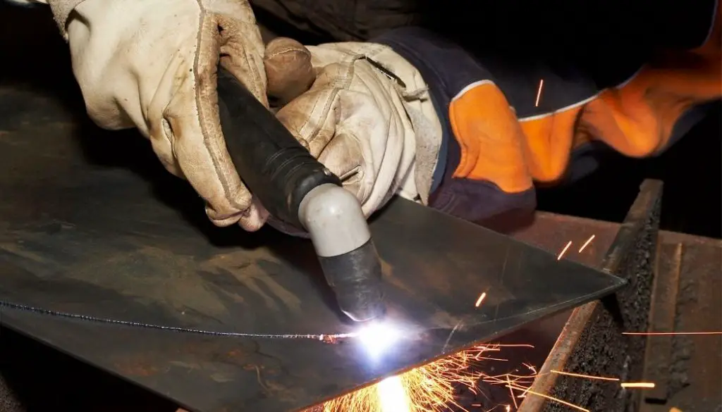 How to Use a Plasma Cutter?
