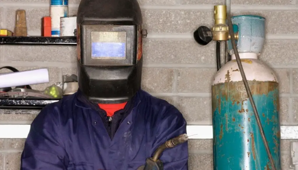 What do I need to start welding [Ultimate Beginner Tips]