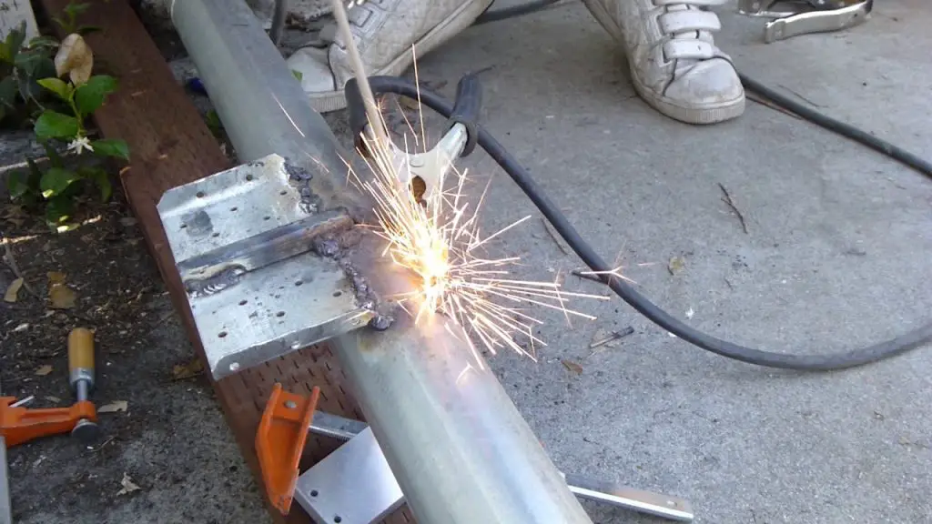 welding galvanized pipe